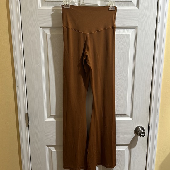 Aerie Offline Crossover Flare Leggings in Brown Size Large - Picture 3 of 4